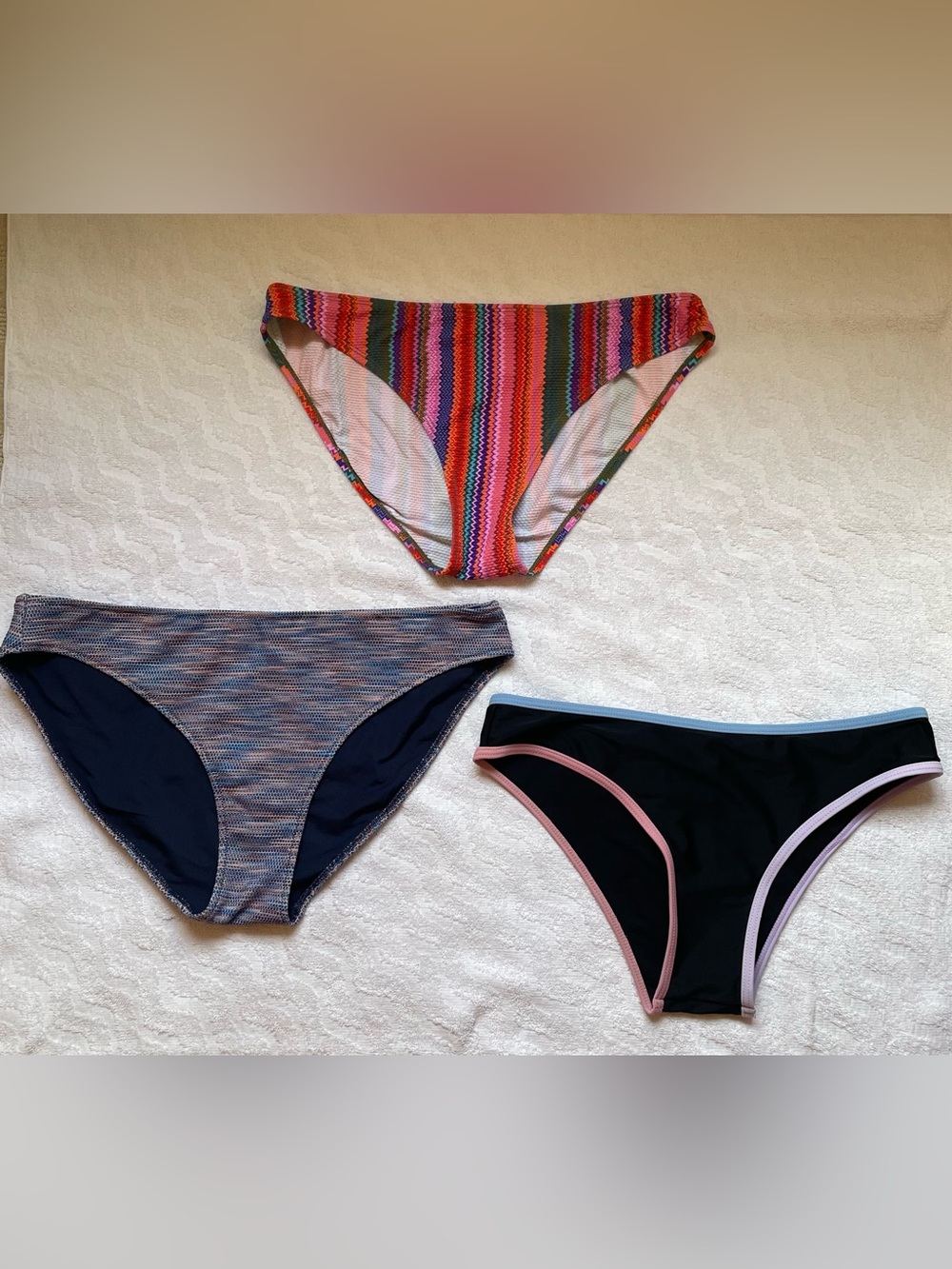 (3) Bikini Bottoms Bundle!
Sizes: M/L